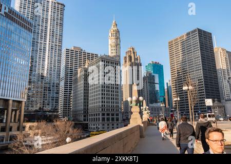 Chicago, il, États-Unis - mars 2019 : l'emblématique Michigan Avenue de Chicago : une perspective DuSable Bridge Banque D'Images