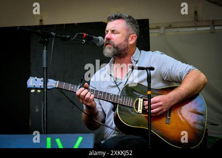 Auteur-compositeur-interprète irlandais, Mick Flannery, Vancouver Folk Music Festival, Vancouver, Colombie-Britannique, Canada, Banque D'Images