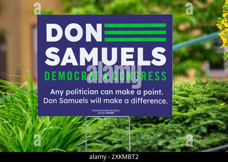 Un panneau de cour d'élection primaire démocratique pour Don Samuels dans le 5e district du Congrès à Minneapolis, Minnesota. Banque D'Images