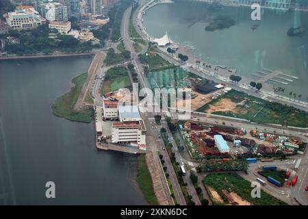 Vues depuis le centre de congrès et de divertissement de la tour de Macao, également connu sous le nom de tour de Macao, est une tour située à Sé, Macao, en Chine Banque D'Images