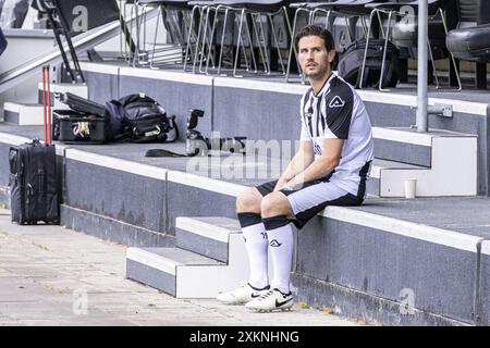 ALMELO, 23-07-2024, Asito stadion. Football néerlandais, Eredivisie, Photocall Heracles Almelo saison 2024/2025. Joueur d'Heracles Jordy Bruijn crédit : Pro Shots/Alamy Live News Banque D'Images