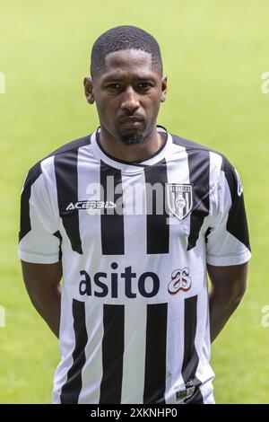 ALMELO, 23-07-2024, Asito stadion. Football néerlandais, Eredivisie, Photocall Heracles Almelo saison 2024/2025. Joueur d'Heracles Kelvin Leerdam crédit : Pro Shots/Alamy Live News Banque D'Images