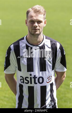 ALMELO, 23-07-2024, Asito stadion. Football néerlandais, Eredivisie, Photocall Heracles Almelo saison 2024/2025. Joueur d'Heracles Nikolai Laursen crédit : Pro Shots/Alamy Live News Banque D'Images