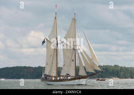 Courses de grands voiliers 2024 Turku, Finnland. 21 juillet 2024. Die teilnehmenden Schiffe des Tall Ships Race 2024 verlassen Turku in Richtung Mariehamn mit der Parade der Segel. Hier im Bild, die finnische Galeasse Albanus. Turku Airisto - Erstan Varsinais-Suomi Finlande *** Tall Ships races 2024 Turku, Finlande 21 juillet 2024 les navires participants de la Tall Ships Race 2024 quittent Turku pour Mariehamn avec le défilé des voiles ici dans l'image, le galéas finlandais Albanus Turku Airisto Erstan Varsinais Suomi Finlande Banque D'Images