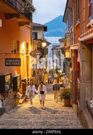 Rue Salita Serbelloni, Bellagio, Lac de Côme, Italie Banque D'Images