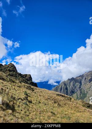 Nuages et montagnes, Inka Trail, Cusco, Pérou Banque D'Images