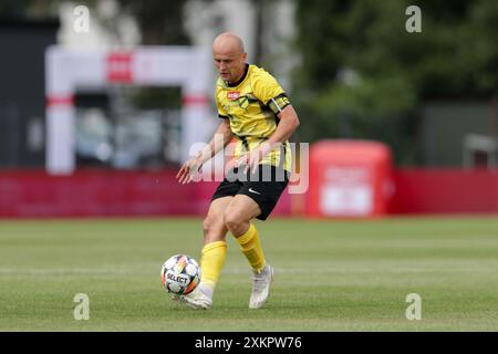 Michal Pazdan de Wieczysta Cracovie vu en action lors du match de football polonais Betclic 2 League 2024/2025 entre Wieczysta Cracovie et Resovia Rzeszow au stade Wieczysta. Score final : Wieczysta Krakow 0:1 Resovia Rzeszow. Banque D'Images