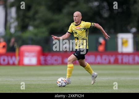 Cracovie, Pologne. 20 juillet 2024. Michal Pazdan de Wieczysta Cracovie vu en action lors du match de football polonais Betclic 2 League 2024/2025 entre Wieczysta Cracovie et Resovia Rzeszow au stade Wieczysta. Score final : Wieczysta Krakow 0:1 Resovia Rzeszow. (Photo de Grzegorz Wajda/SOPA images/SIPA USA) crédit : SIPA USA/Alamy Live News Banque D'Images