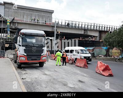 Mexico, Mexique. 23 juillet 2024. XLa section surélevée du MÉTRO STC qui va de Pantitlan à Velodromo est en cours de travaux d’entretien, ce qui la maintient fermée jusqu’à la fin des travaux; le gouvernement le fait pour prévenir les accidents pour les milliers de passagers qui utilisent ce transport en commun, comme la chute d'une section surélevée de la ligne 12 du MÉTRO de la STC en mai 2021 le 23 juillet 2024 à Mexico, au Mexique. (Photo de Josue Perez/ crédit : Sipa USA/Alamy Live News Banque D'Images