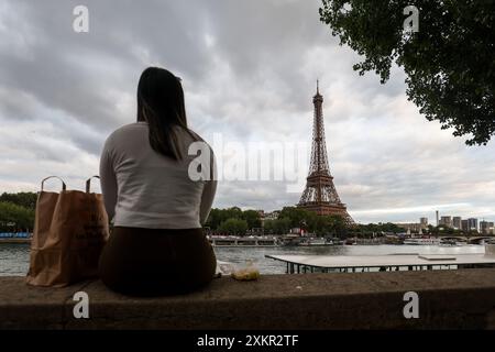 Pariz, Francuska. 24 juillet 2024. Préparatifs des Jeux Olympiques d'été à Paris le 24 juillet 2024. Les Jeux Olympiques de Paris 2024 se déroulent du 26 juillet au 11 août 2024 à Paris, France. Ayant déjà accueilli les Jeux en 1900 et 1924, Paris deviendra la deuxième ville à accueillir les Jeux olympiques d'été à trois reprises, aux côtés de Londres (1908, 1948 et 2012). Les Jeux Olympiques de 2024 marquent également le centenaire des Jeux Olympiques de 1924. La France sera l’hôte pour la 6ème fois au total, y compris les Jeux Olympiques d’été et d’hiver. Photo : Igor Kralj/PIXSELL crédit : Pixsell/Alamy Live News Banque D'Images