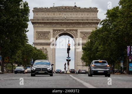 Pariz, Francuska. 24 juillet 2024. Préparatifs des Jeux Olympiques d'été à Paris le 24 juillet 2024. Les Jeux Olympiques de Paris 2024 se déroulent du 26 juillet au 11 août 2024 à Paris, France. Ayant déjà accueilli les Jeux en 1900 et 1924, Paris deviendra la deuxième ville à accueillir les Jeux olympiques d'été à trois reprises, aux côtés de Londres (1908, 1948 et 2012). Les Jeux Olympiques de 2024 marquent également le centenaire des Jeux Olympiques de 1924. La France sera l’hôte pour la 6ème fois au total, y compris les Jeux Olympiques d’été et d’hiver. Photo : Igor Kralj/PIXSELL crédit : Pixsell/Alamy Live News Banque D'Images