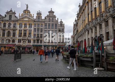 Centre-ville de Bruseels, au cœur de l'Europe, avec cafés et bars servant les célèbres bières belges Banque D'Images