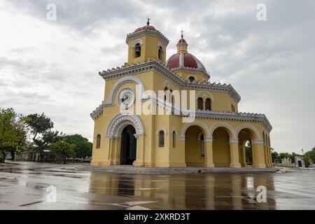 LA HAVANE, CUBA - 28 AOÛT 2023 : Eglise centrale de Capilla au centre du cimetière Colon, la Havane, Cuba Banque D'Images