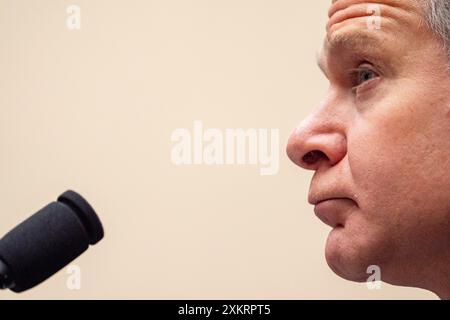 Washington, États-Unis. 24 juillet 2024. Le directeur du FBI Christopher Wray témoigne devant le Comité judiciaire de la Chambre des représentants sur Capitole à Washington, DC le mercredi 24 juillet 2024. Wray a été interrogé sur les allégations de lanceurs d'alerte concernant des mesures disciplinaires motivées par des considérations politiques de la part de la division de sécurité du bureau. Photo de Ken Cedeno/UPI crédit : UPI/Alamy Live News Banque D'Images