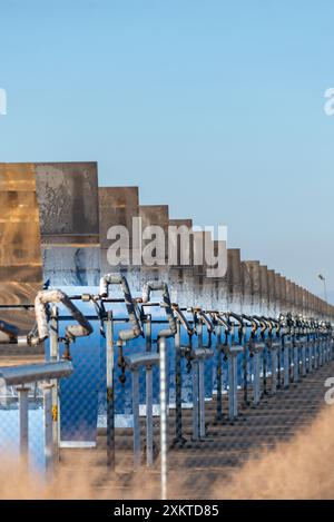 Images du Ridgecrest Solar Power Project (Californie, États-Unis) Solar Millennium LLC a construit un gène d'énergie électrique solaire thermique à l'échelle de l'utilité Banque D'Images