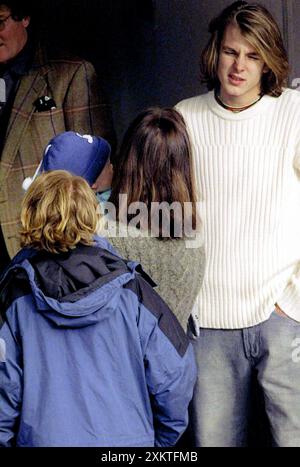 10-02-2001 Zurs Archivio Storico Olycom/LaPresse Andrea Albert Pierre Casiraghi (la colle, 8 giugno 1984) è il primo dei tre figli di Carolina di Monaco e del suo secondo marito Stefano Casiraghi. È quarto nella linea di succesone al trono e ha due fratelli minori, Charlotte e Pierre, e una sorellastra minore, nata dal terzo matrimonio di sua madre. Nella Foto : Andrea Albert Pierre Casiraghi in vacanza invernale con sua famiglia a Zurs. Sur la photo : Andrea Albert Pierre Casiraghi en vacances d'hiver avec sa famille à Zurs. Banque D'Images