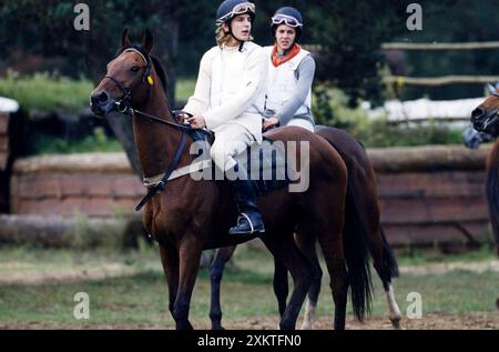 06-10-2001 Fontainebleau Archivio Storico Olycom/LaPresse Andrea Albert Pierre Casiraghi (la colle, 8 giugno 1984) è il primo dei tre figli di Carolina di Monaco e del suo secondo marito Stefano Casiraghi. È quarto nella linea di succesone al trono e ha due fratelli minori, Charlotte e Pierre, e una sorellastra minore, nata dal terzo matrimonio di sua madre. Nella Foto : Andrea Albert Pierre Casiraghi e Charlotte Casiraghi durante l'allenamento a Fontainebleau sur la photo : Andrea Albert Pierre Casiraghi et Charlotte Casiraghi pendant l'entraînement à Fontainebleau Banque D'Images