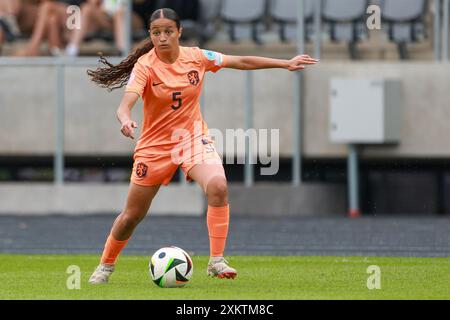 Kaunas, Lituanie. 24 juillet 2024. KAUNAS, LITUANIE - 24 JUILLET : Anissa Chibani, néerlandaise, lors de la demi-finale du Championnat féminin des moins de 19 ans de l'UEFA entre les pays-Bas et la France à S. Darius & S. Girenas le 24 juillet 2024 à Kaunas, Lituanie. (Photo de Nikola Krstic/Orange Pictures) crédit : Orange pics BV/Alamy Live News Banque D'Images