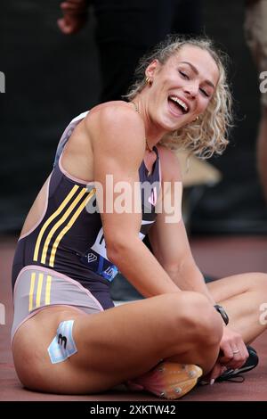 Lieke KLAVER (pays-Bas, Hollande) après avoir participé à la finale du 400 m féminin en 2024, IAAF Diamond League, London Stadium, Queen Elizabeth Olympic Park, Stratford, Londres, Royaume-Uni. Banque D'Images