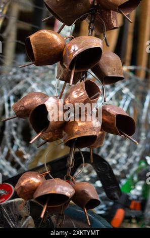 Cloches en métal de style rétro pour Cattles comme la vache, le mouton, etc Banque D'Images