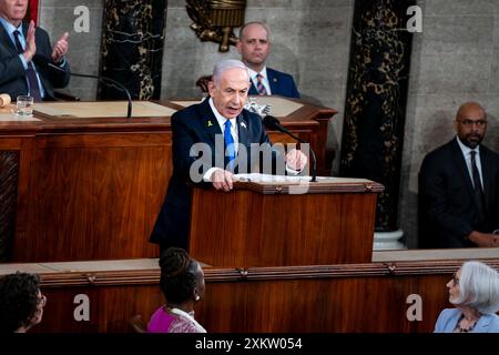 Washington, États-Unis. 24 juillet 2024. Le premier ministre israélien Benjamin Netanyahu s’adresse à une réunion conjointe du Congrès à la Chambre des représentants au Capitole des États-Unis à Washington, DC, mercredi 24 juillet 2024. Netanyahu cherche un soutien bipartisan pour Israël quelques jours seulement après que le président Joe Biden ait annoncé qu’il mettrait fin à sa candidature à la réélection. Photo de Bonnie Cash/UPI crédit : UPI/Alamy Live News Banque D'Images