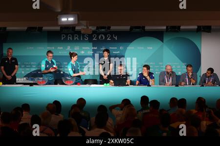 Paris, France. 24 juillet 2024. La cérémonie de tirage au sort du tennis de table des Jeux Olympiques de Paris 2024 a lieu au South Paris Arena à Paris en France le 24 juillet 2024. Crédit : Wang Dongzhen/Xinhua/Alamy Live News Banque D'Images