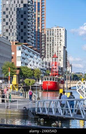 Le Musée maritime, espace extérieur dans le Leuvehaven, à Rotterdam, de nombreux vieux navires, bateaux, expositions du secteur maritime, pays-Bas, Banque D'Images