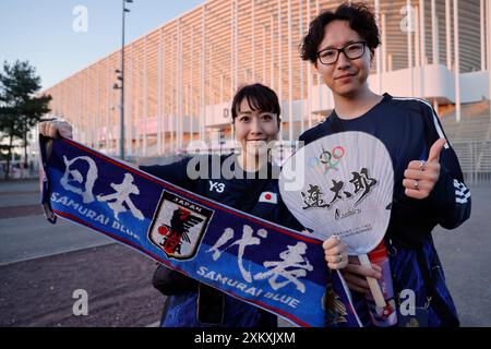 Bordeaux, France. 24 juillet 2024. Fans japonais pendant les Jeux Olympiques de Paris 2024. Match de football Japon-Paraguay (score : Japon 5-Paraguay 0) au stade Matmut Atlantique à Bordeaux. Bordeaux, Gironde, France, Europe. Crédit : photo Hugo Martin Alamy/Live News. Banque D'Images