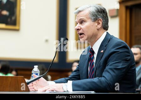 Washington, États-Unis. 24 juillet 2024. Christopher Wray, directeur du Federal Bureau of investigation, s'exprimant lors d'une audience du comité judiciaire de la Chambre au Capitole des États-Unis. Crédit : SOPA images Limited/Alamy Live News Banque D'Images