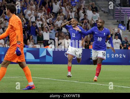 Marseille, France. 24 juillet 2024. Alexandre Lacazette (FRA) concourt en Football masculin après le premier but du match du Groupe A entre la France et les États-Unis lors des Jeux Olympiques de Paris 2024, au stade de Marseille le 24 juillet 2024 à Marseille. Photo de Patrick Avanturier/ABACAPRESS. COM Credit : Abaca Press/Alamy Live News Banque D'Images