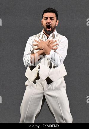 Salzbourg, Autriche. 24 juillet 2024. ABD0154 20240724 - Une répétition de 'Don Giovanni' de Wolfgang Amadeus Mozart, le 24 juillet 2024 au grosses Festspielhaus de Salzbourg, lors de l'édition de cette année du Salzburger Festspiele, le festi (de gauche à droite) de la ville pour l'opéra, le théâtre et les concerts. La première a lieu le 28 juillet dans le cadre du Festi de Salzbourg 2024 (de gauche à droite) Davide Luciano (Don Giovanni). - 20240724 PD8003 crédit : APA-PictureDesk/Alamy Live News Banque D'Images