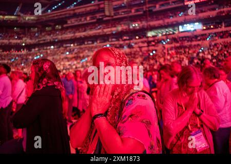 **NO LIBRI** USA, INDIANAPOLIS, 2024/7/18 . Scènes de la session de renouveau au Congrès eucharistique à Indianapolis, Indiana au Lucas Oil Stadium. Photographie de Zach Dobson/Catholic Press photo Banque D'Images