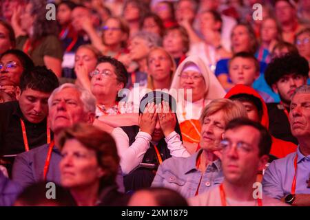 **NO LIBRI** USA, INDIANAPOLIS, 2024/7/18 . Scènes de la session de renouveau au Congrès eucharistique à Indianapolis, Indiana, le 18 juillet 2024 au Lucas Oil Stadium. Photographie de Zach Dobson/Catholic Press photo Banque D'Images