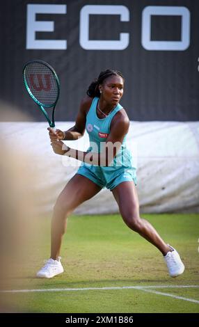 Berlin, Allemagne - 19 juin 2024 : Noma NOHA AKUGUE (GER) en action lors de son match de double WTA 500 ecoTRANS Ladies German Open avec Jule NIEMEIER contre demi SCHUURS (NED) et Luisa STEFANI (BRA) Banque D'Images