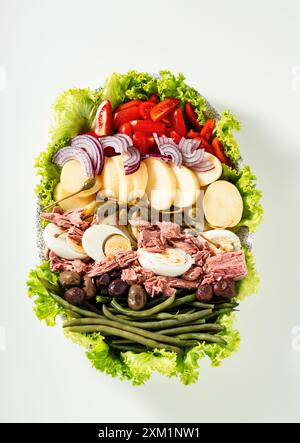 Salade Nicoise. Salade française au thon Banque D'Images