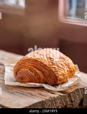 Pain au chocolat fraîchement cuit. Pain au chocolat. Banque D'Images