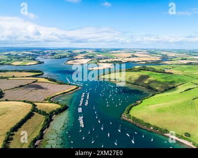 Salcombe et Mill Bay au-dessus de l'estuaire de Kingsbridge depuis un drone, Batson Creek, Southpool Creek, Devon, Angleterre, Europe Banque D'Images