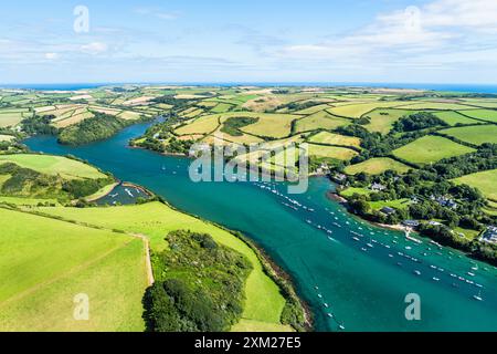 Salcombe et Mill Bay au-dessus de l'estuaire de Kingsbridge depuis un drone, Batson Creek, Southpool Creek, Devon, Angleterre, Europe Banque D'Images