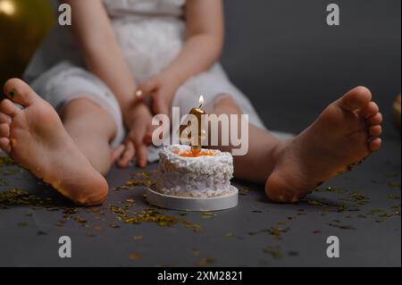 l'anniversaire des enfants est de 4 ans. concept Banque D'Images