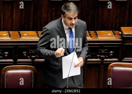 Roma, Italie. 25 juillet 2024. Il ministro per gli affari europei, il Sud, le politiche di coesione e il Pnrr, Raffaele Fitto in occasione dell' informativa urgente sulla ZES unica per il Mezzogiorno, Camera dei Deputati a Roma, Gioved&#xec; 25 Luglio 2024 (foto Mauro Scrobogna/LaPresse) le ministre des Affaires européennes, du Sud, des politiques de cohésion et du PRNR, Raffaele Fitto à l'occasion de l'information urgente sur la ZES unique pour le Sud, Chambre des députés à Rome, jeudi 25 juillet 2024. (Photo de Mauro Scrobogna/LaPresse) crédit : LaPresse/Alamy Live News Banque D'Images