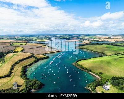 Salcombe et Mill Bay au-dessus de l'estuaire de Kingsbridge depuis un drone, Batson Creek, Southpool Creek, Devon, Angleterre, Europe Banque D'Images