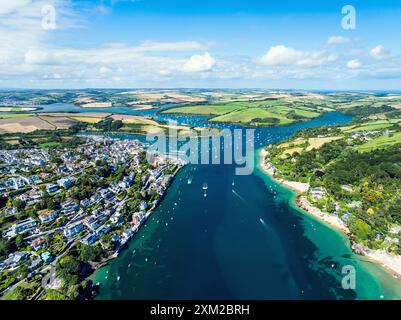 Salcombe et Mill Bay au-dessus de l'estuaire de Kingsbridge depuis un drone, Batson Creek, Southpool Creek, Devon, Angleterre, Europe Banque D'Images