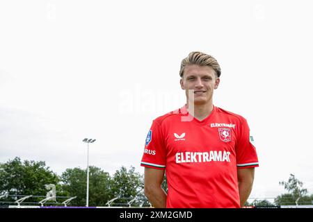 Hengelo, pays-Bas. 25 juillet 2024. HENGELO, PAYS-BAS - JUILLET 25 : SEM Steijn du FC Twente lors de la photocall du FC Twente à la FC Twente Heracles Academie le 25 juillet 2024 à Hengelo, pays-Bas. (Photo de Broer van den Boom/Orange Pictures) crédit : Orange pics BV/Alamy Live News Banque D'Images