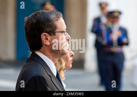 Rome, Italie. 25 juillet 2024. Le président israélien Isaac Herzog rencontre le premier ministre italien Giorgia Meloni avant leur rencontre au Palazzo Chigi à Rome. Crédit : SOPA images Limited/Alamy Live News Banque D'Images