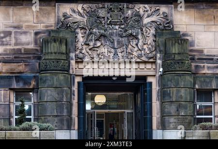 Entrée du siège du gouvernement écossais, St Andrew House 1930s Art déco architecture, Édimbourg, Écosse, Royaume-Uni Banque D'Images