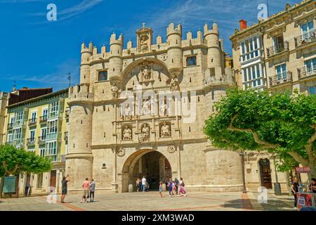 Arco de Santa Maria, est l'Arche de Marie, l'une des entrées de la cathédrale Santa Maria de Burgos, capitale provinciale de la région Castille-Léon en Espagne. Banque D'Images