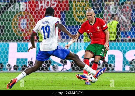 Pepe - Kepler Laveran Lima Ferreira (3) du Portugal lors d'un match de football entre les équipes nationales de France, appelé les bleus et le Portugal dans un quart de finale du tournoi UEFA Euro 2024 , le samedi 5 juillet 2024 à Hambourg , Allemagne . Photo sportpix | Stijn Audooren Banque D'Images