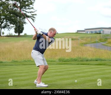 25 juillet 2024 ; JCB Golf & amp ; Country Club, Rocester, Uttoxeter, Angleterre ; LIV UK Golf League, Pro-Am Day ; l'ancien footballeur anglais Paul Scholes joue à partir du 13e tee lors de la Pro-Am du jeudi Banque D'Images