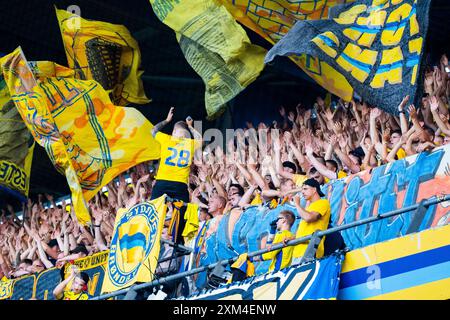 Broendby, Danemark. 25 juillet 2024. Les fans de Broendby lors du match de Conference League où Broendby affronte KF Llapi en qualification pour la Conference League à Broendby jeudi 25 juillet 2024. (Photo : Martin Sylvest/Ritzau Scanpix 2024) crédit : Ritzau/Alamy Live News Banque D'Images