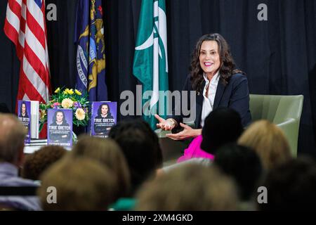 East Lansing, États-Unis. 23 juillet 2024. La gouverneure Gretchen Whitmer parle lors d'un arrêt de sa tournée de livres « True Gretch » à East Lansing, Mich., le 23 juillet 2024. (Photo de Andrew Roth/Sipa USA) crédit : Sipa USA/Alamy Live News Banque D'Images